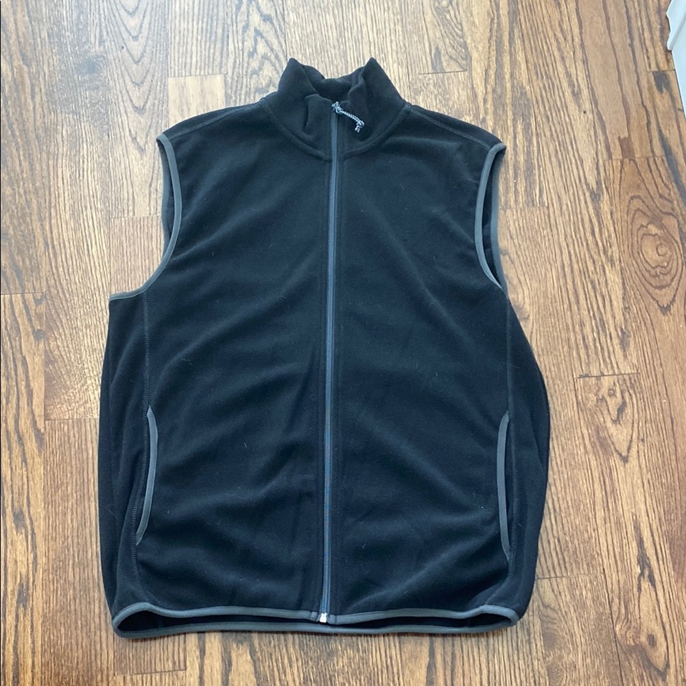 Men’s Black Fleece Vest